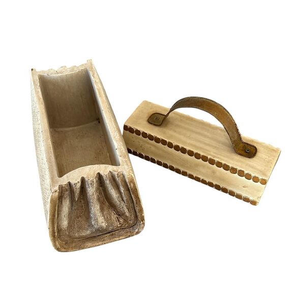 Resin Designer Beige Handbag With Metal Handle Decorative Trinket Box - Picture 4 of 6